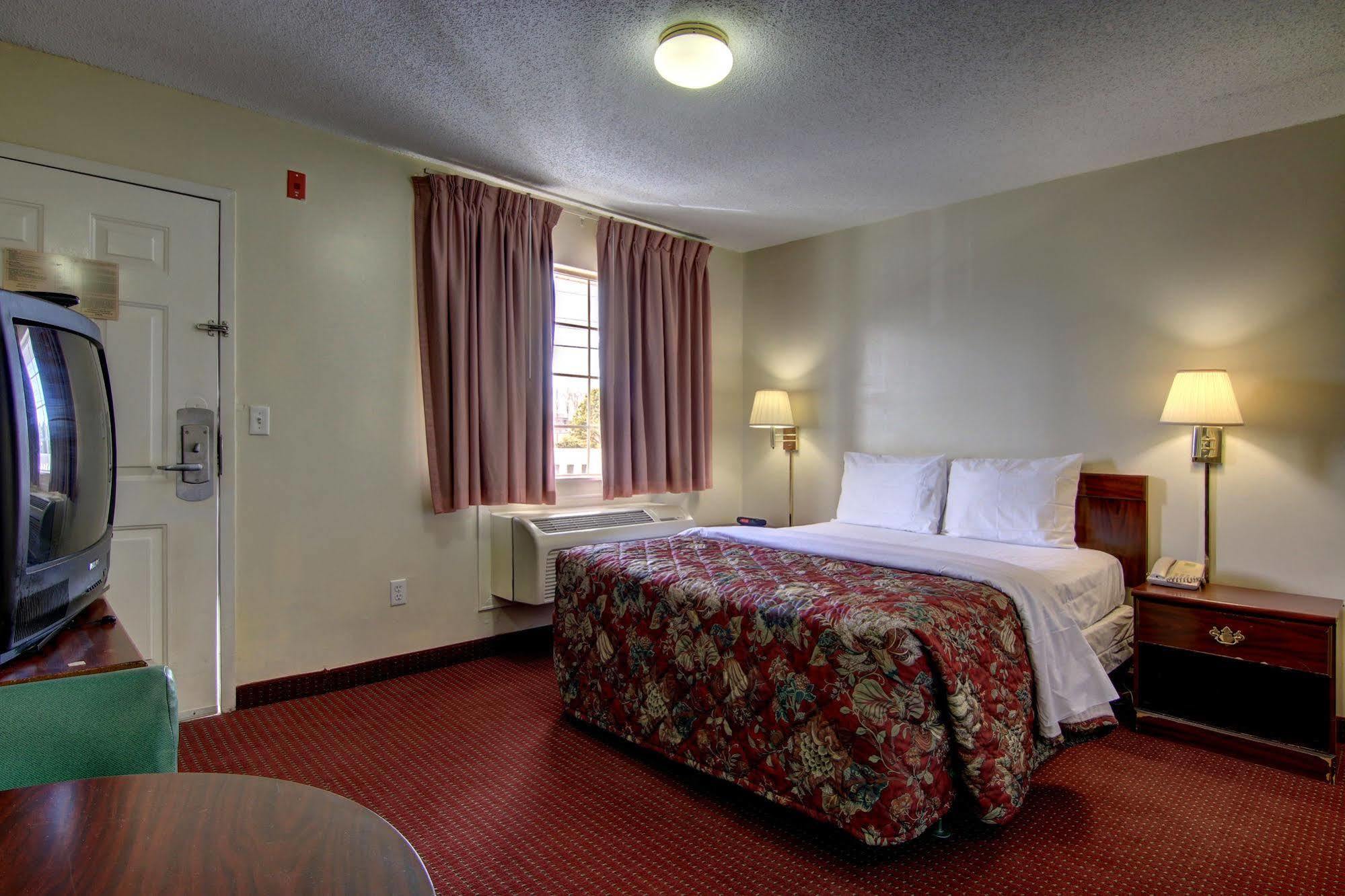 Intown Suites Extended Stay Atlanta Ga - Suwanee Zewnętrze zdjęcie