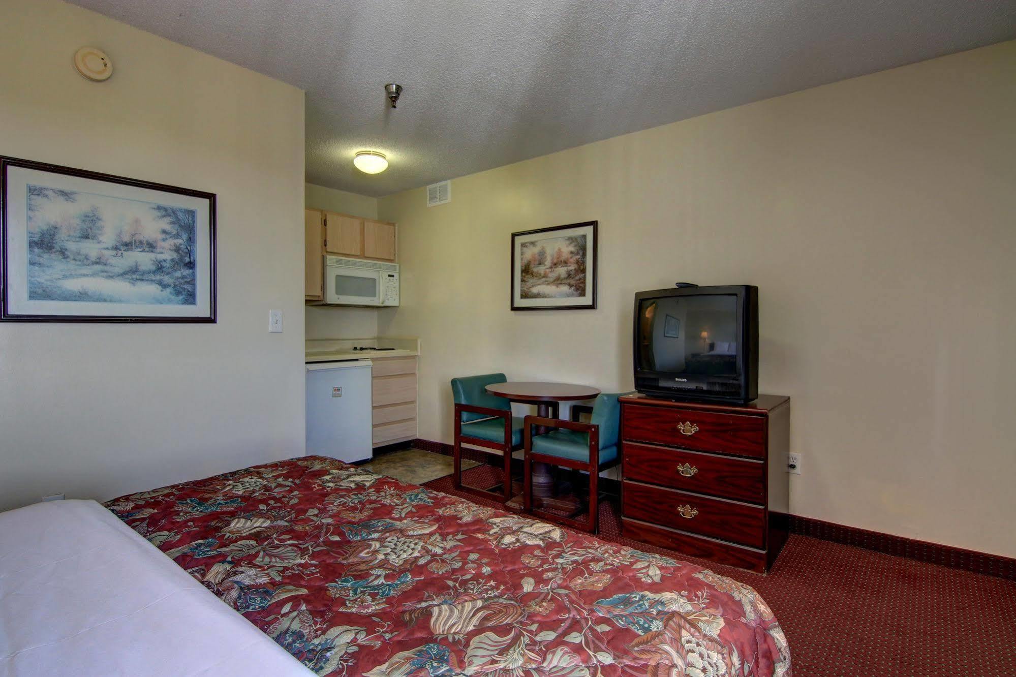 Intown Suites Extended Stay Atlanta Ga - Suwanee Zewnętrze zdjęcie
